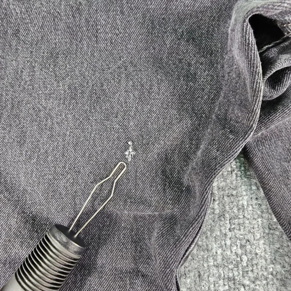Vintage Levi's 501 Black Denim Jeans 37x26‎ Faded Charcoal Button Fly Y2K 2004